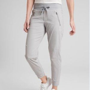 Athleta Trekkie North Jogger 6R